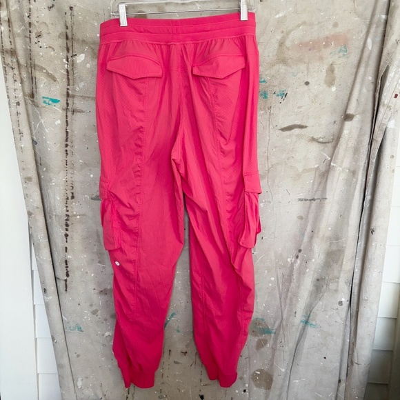 Lululemon Dance Studio Relaxed-Fit Mid-Rise Cargo Jogger, Glaze Pink - Picture 4 of 4